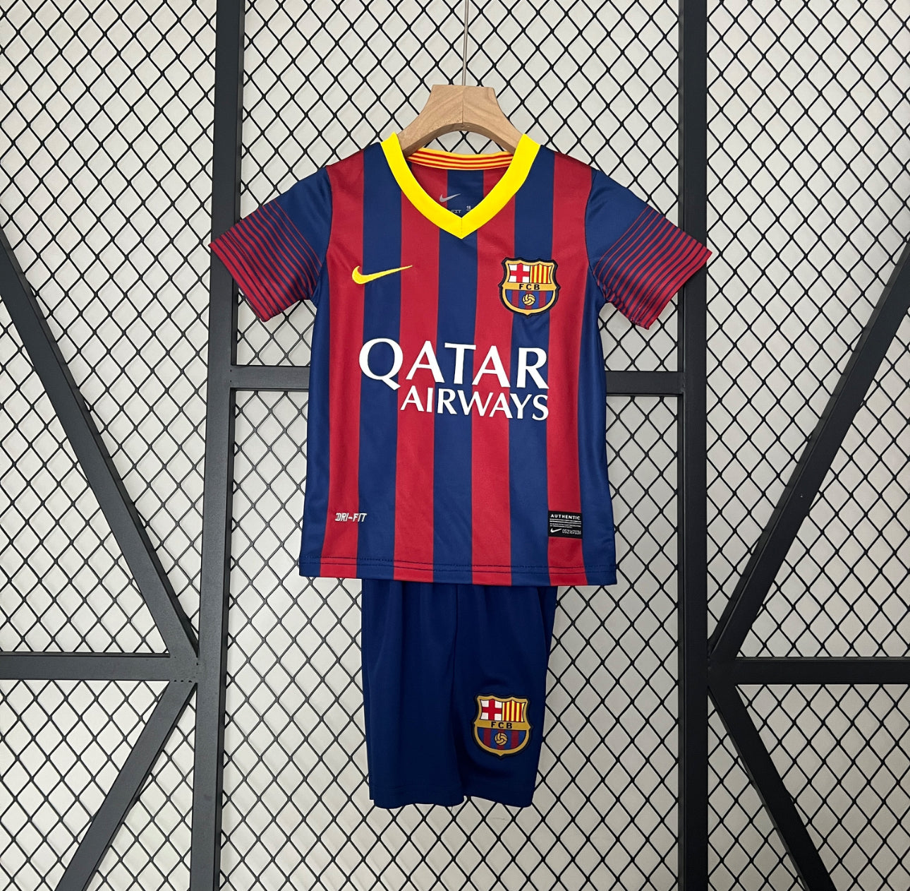 KIDS BARCELONA RETRO 2013-14 JERSEY KIT FAN VERSION