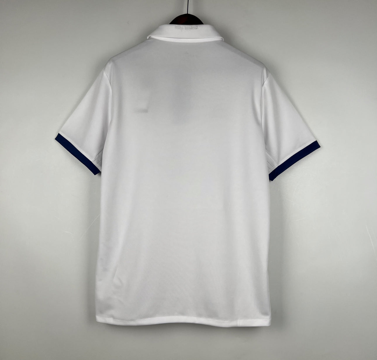 RETRO REAL MADRID 2016-17 HOME JERSEY FAN VERSION
