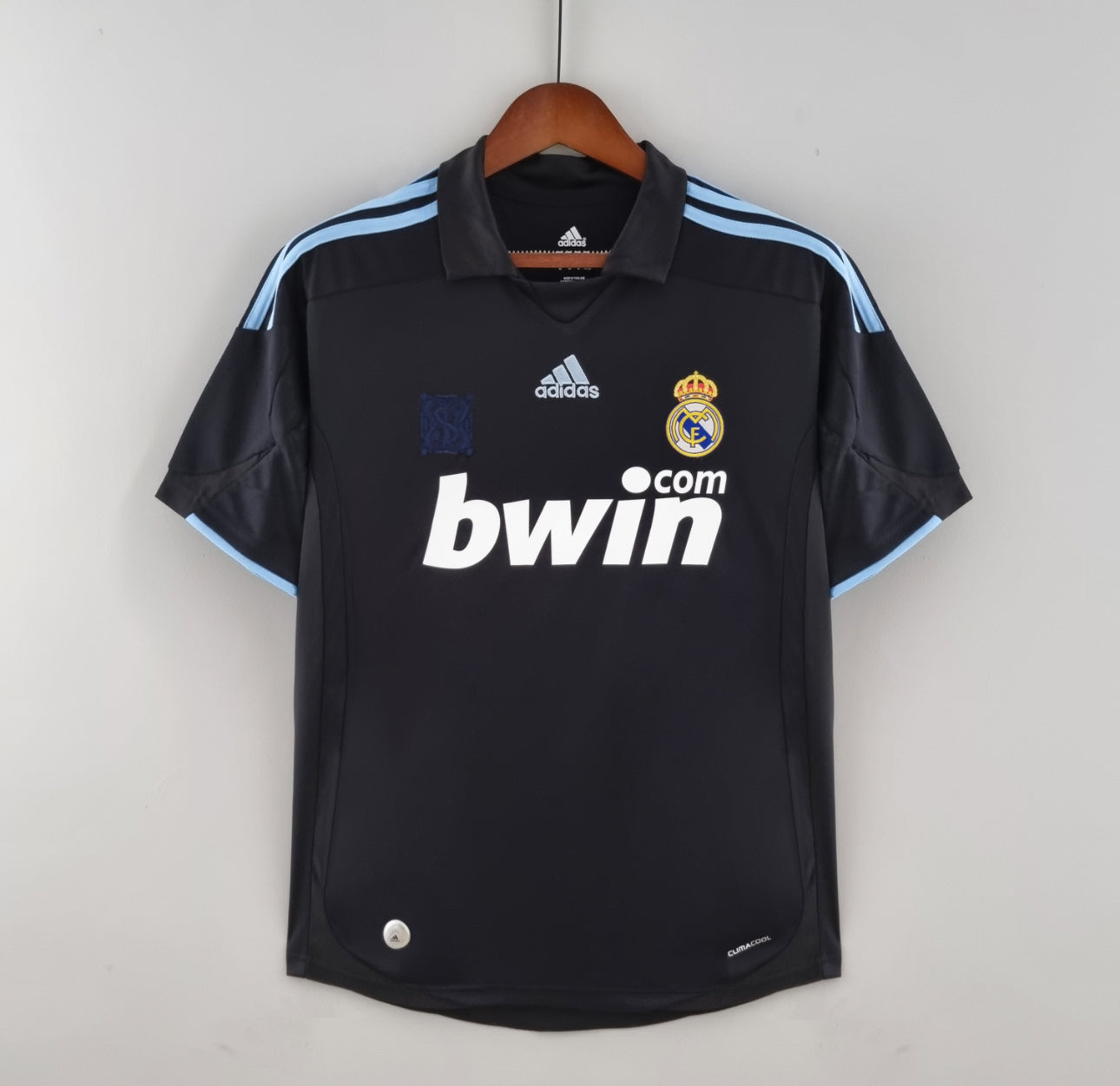 RETRO REAL MADRID AWAY JERSEY 2009-10 FAN VERSION