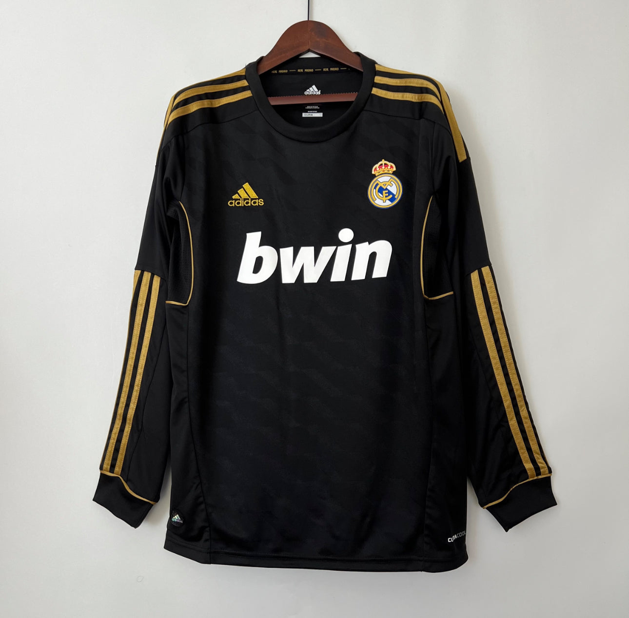 RETRO REAL MADRID 2011-12 AWAY JERSEY LONG SLEEVE