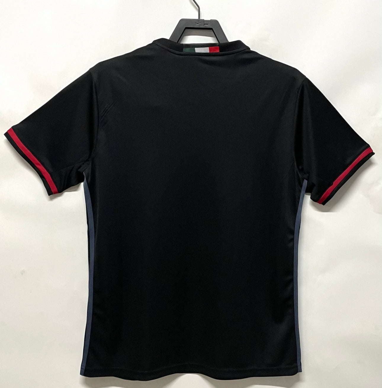 RETRO AC MILAN 2016-17 HOME JERSEY FAN VERSION