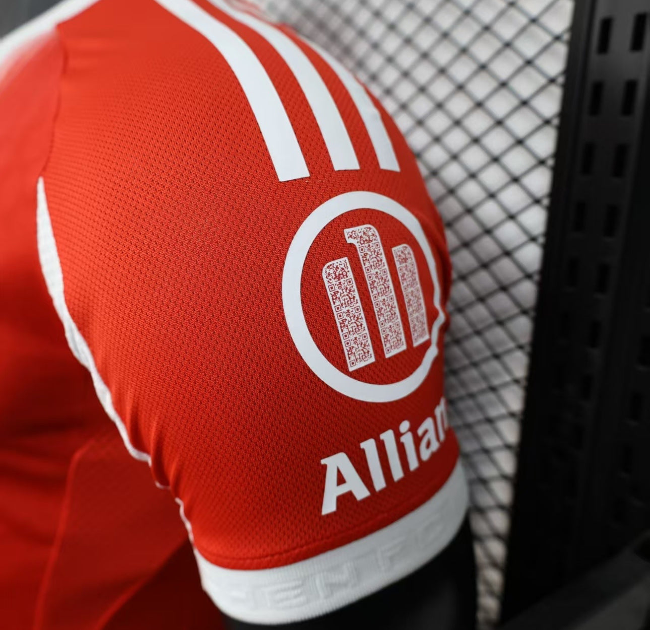 BAYERN MUNCHEN 2025-26 HOME JERSEY PLAYER VERSION