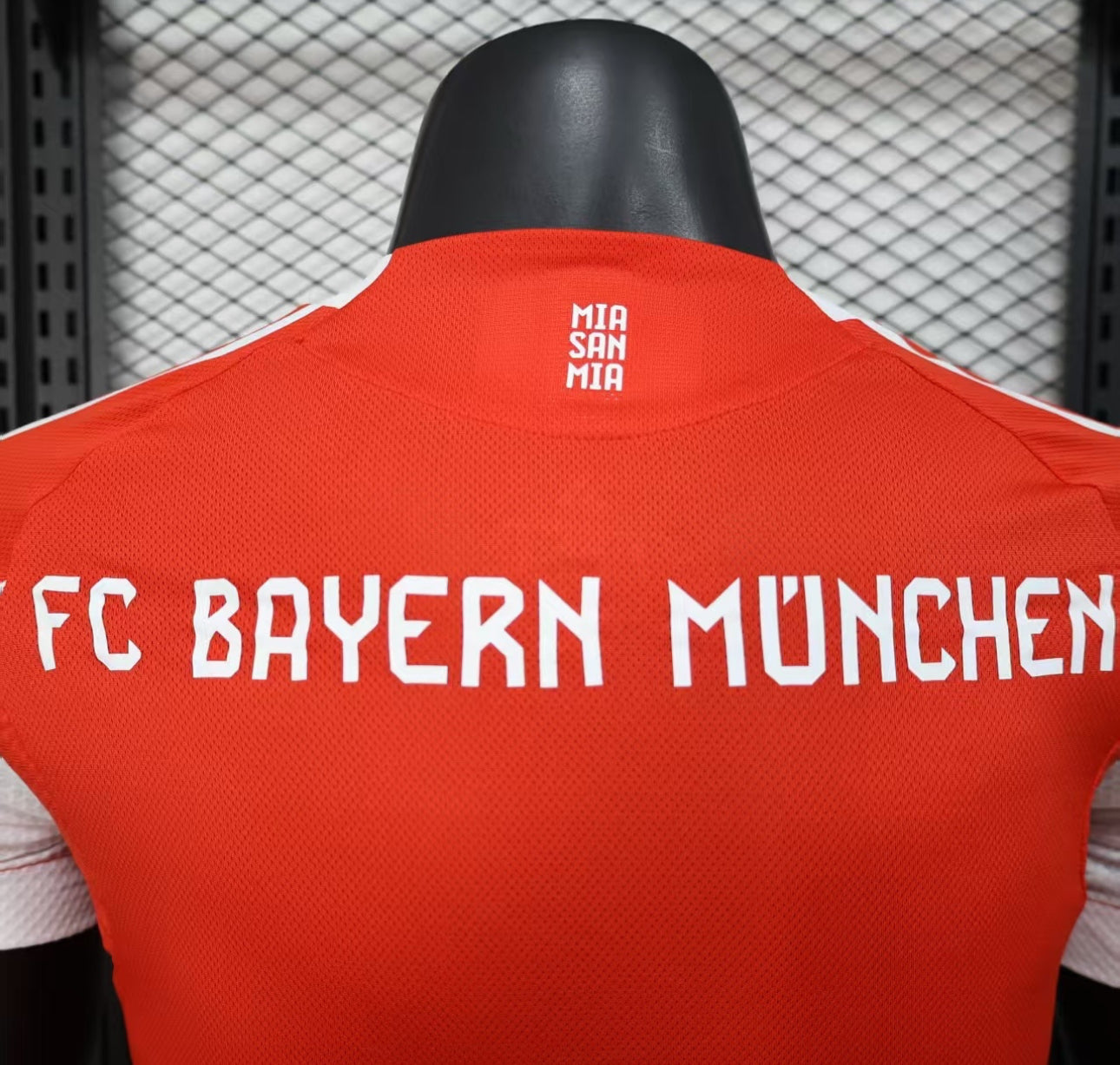 BAYERN MUNCHEN 2025-26 HOME JERSEY PLAYER VERSION