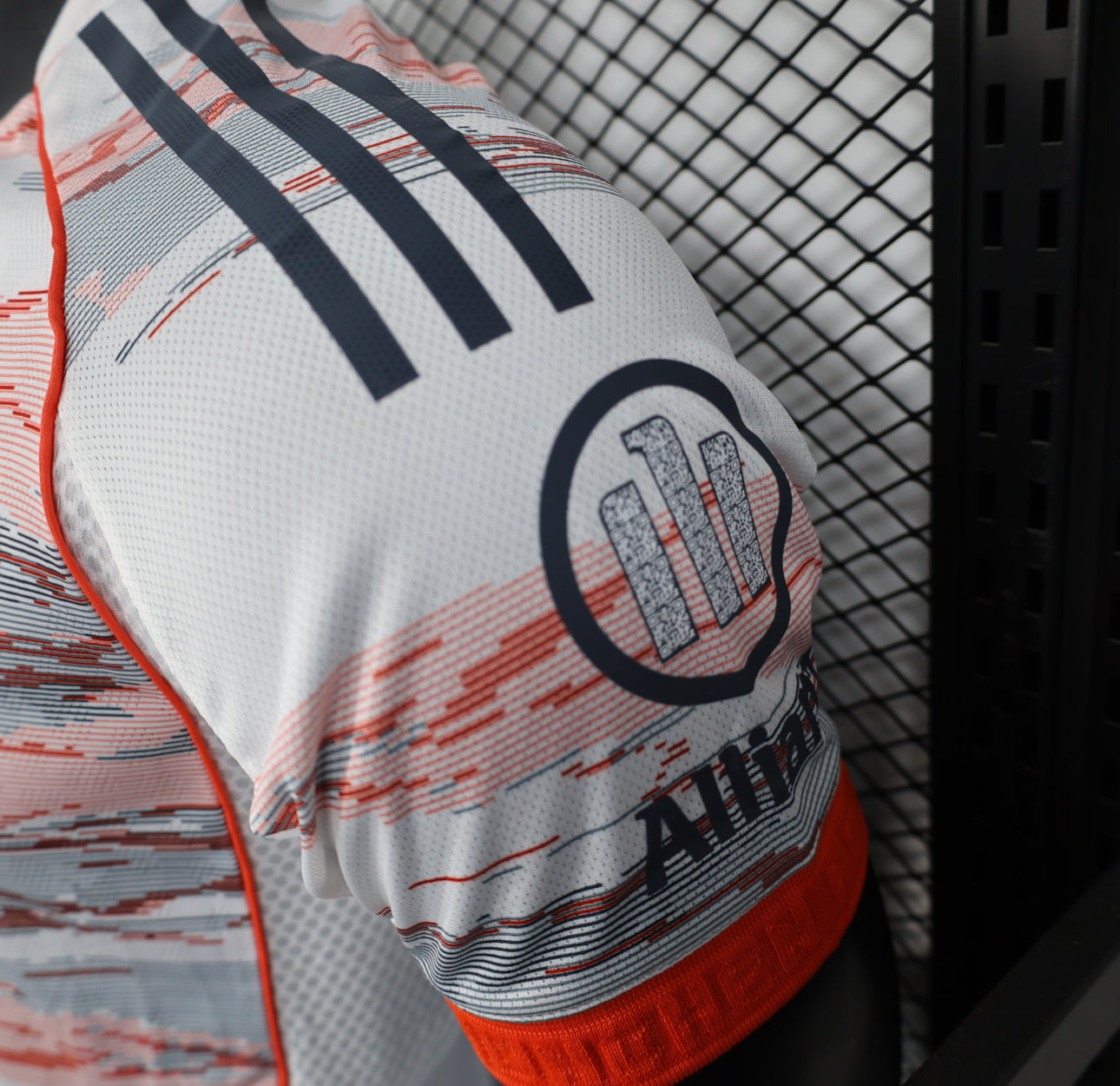 BAYERN MUNCHEN 2025-26 AWAY JERSEY PLAYER VERSION