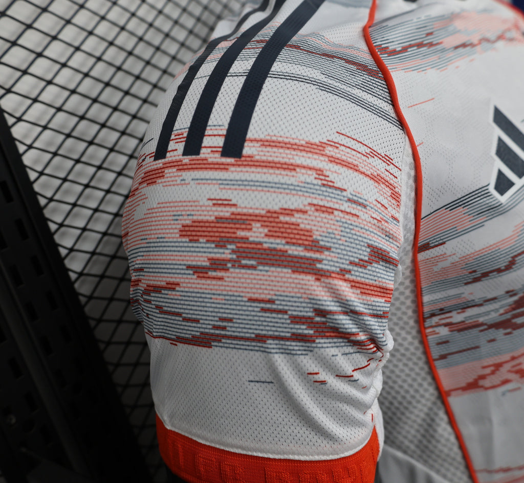 BAYERN MUNCHEN 2025-26 AWAY JERSEY PLAYER VERSION