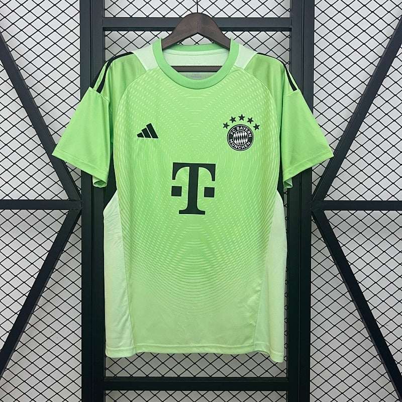 2025/26 Bayern Munich Goalkeeper Green Jersey Fan Version