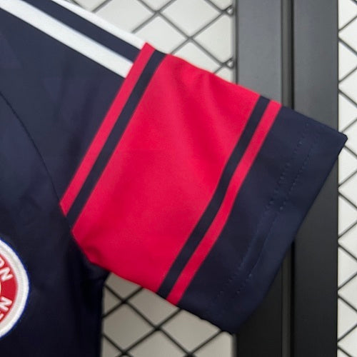 Kids Bayern Munich 1997/99 Home Jersey Fan Version