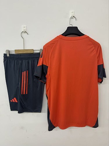 2025/26 Bayern Munich Training Suit Orange Short Sleeve