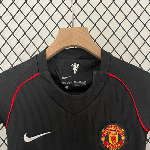 Kids Manchester United 2007/08 Black Jersey Kit Fan Version