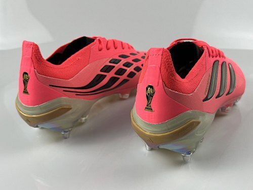 Adidas 26 Predator Elite Tongue SG