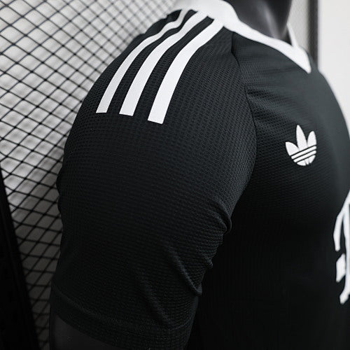 2024/25 Bayern Munich Black Goalkeeper Jersey Player Version