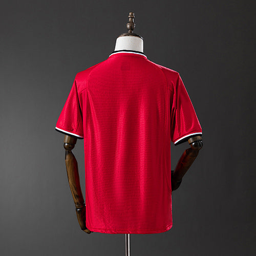 Retro 2000/01 Manchester United Home Jersey Fan Version