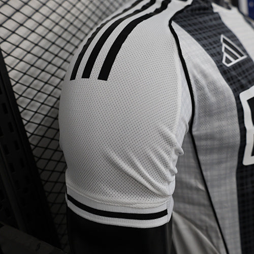 2025/26 Newcastle United Home Jersey Player Version