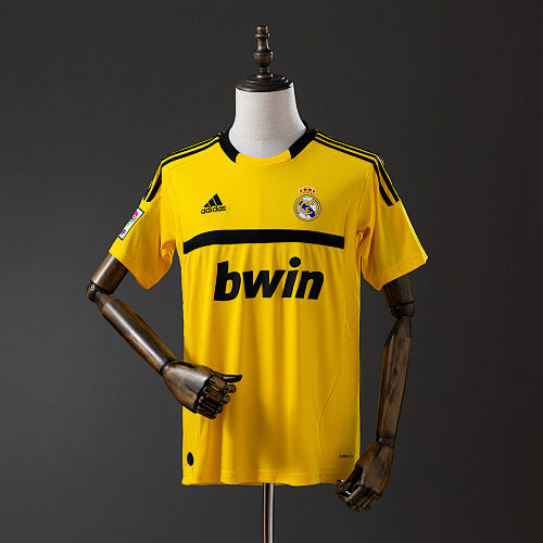 Retro Real Madrid 2011/12 Goalkeeper Yellow