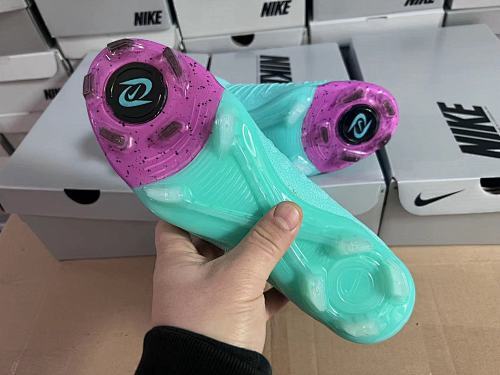 NIKE PHANTOM LUNA ELITE FG